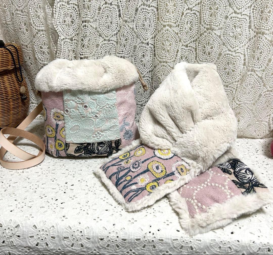 専用60104Aミナペルホネンハンドメイド　マフラー＆ファーバッグご相談ページ