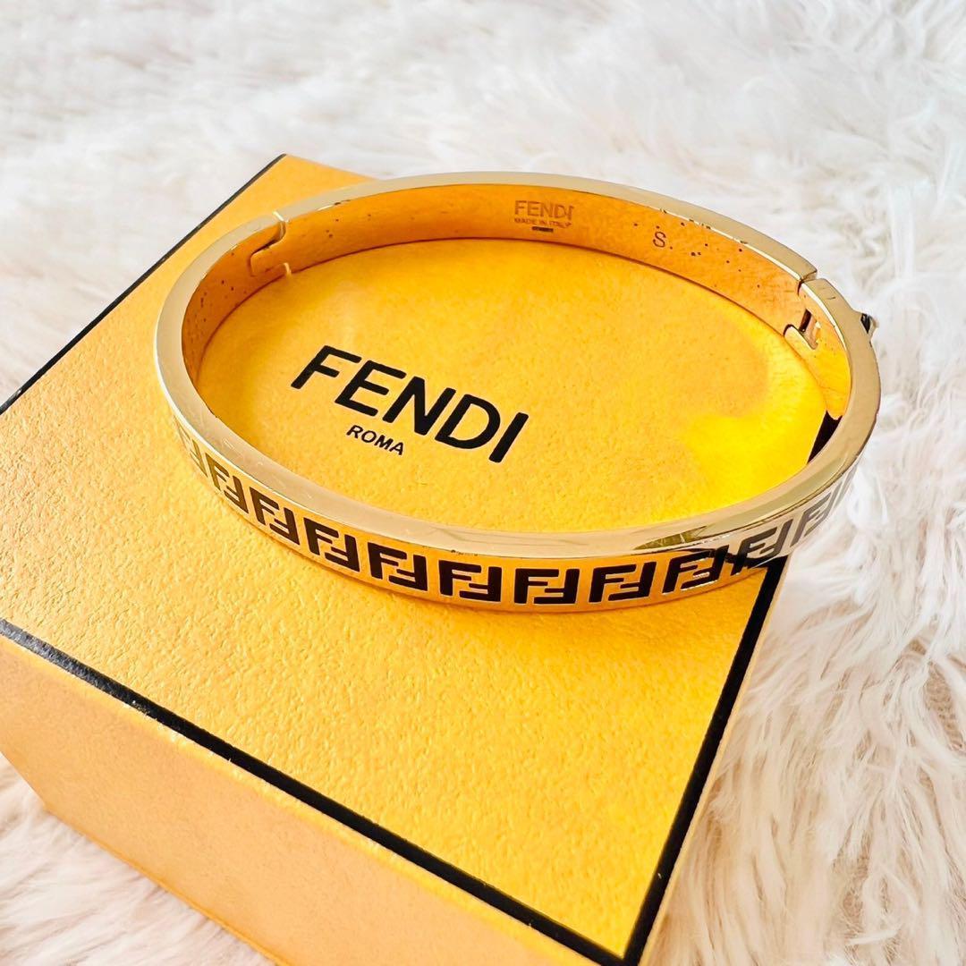 ✨✨現行品✨FENDI　フェンディ　バングル　フォーエバー　FF　ゴールド