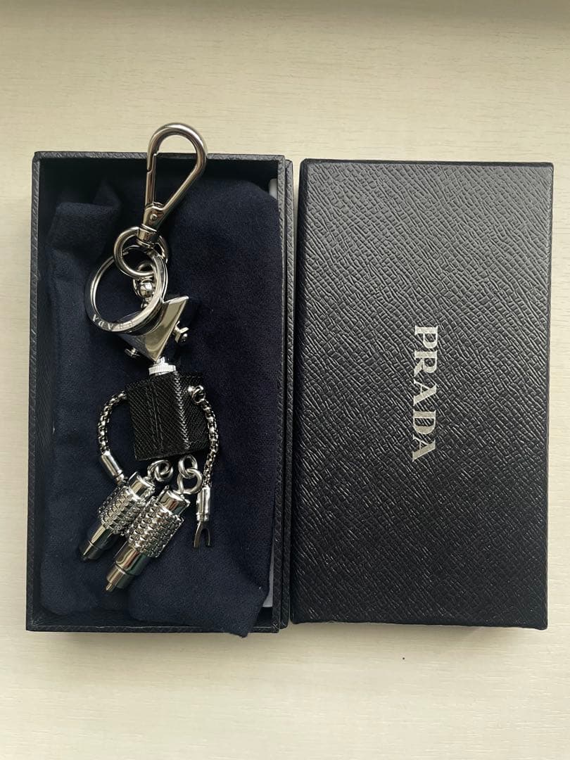PRADA キーリング シルバー　ロボット　キーチャーム
