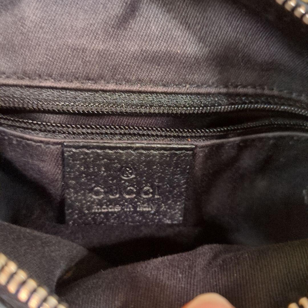 GUCCI ブラック ハンドバッグ