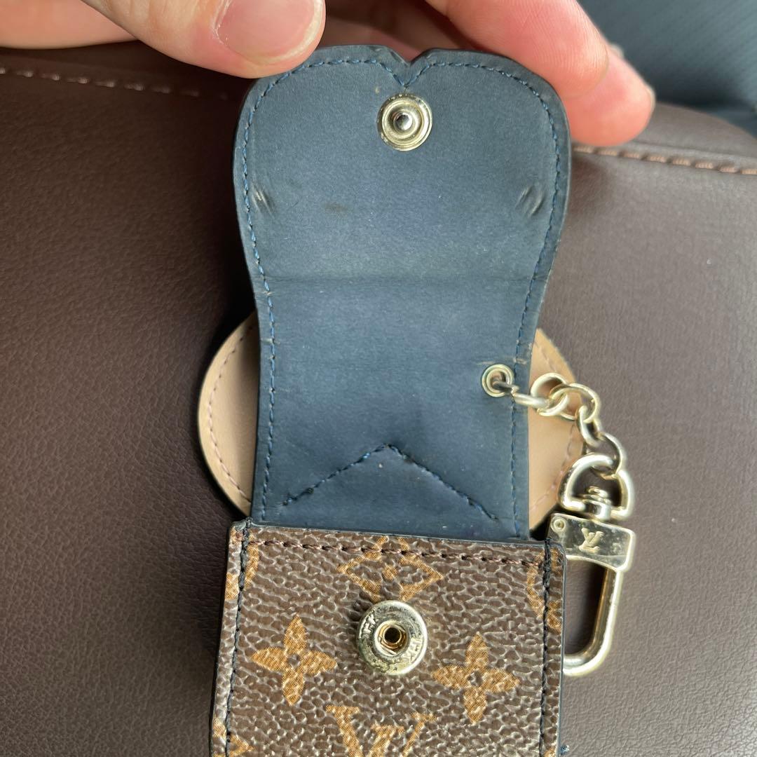 Louis Vuitton イヤホンケース フラワーモチーフ