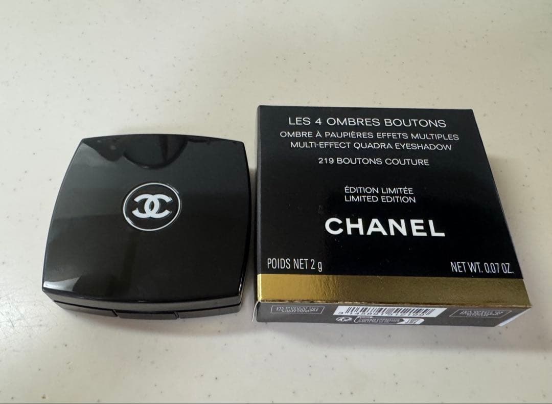 CHANEL レ キャトル オンブル ブトン　219／試し塗りのみ