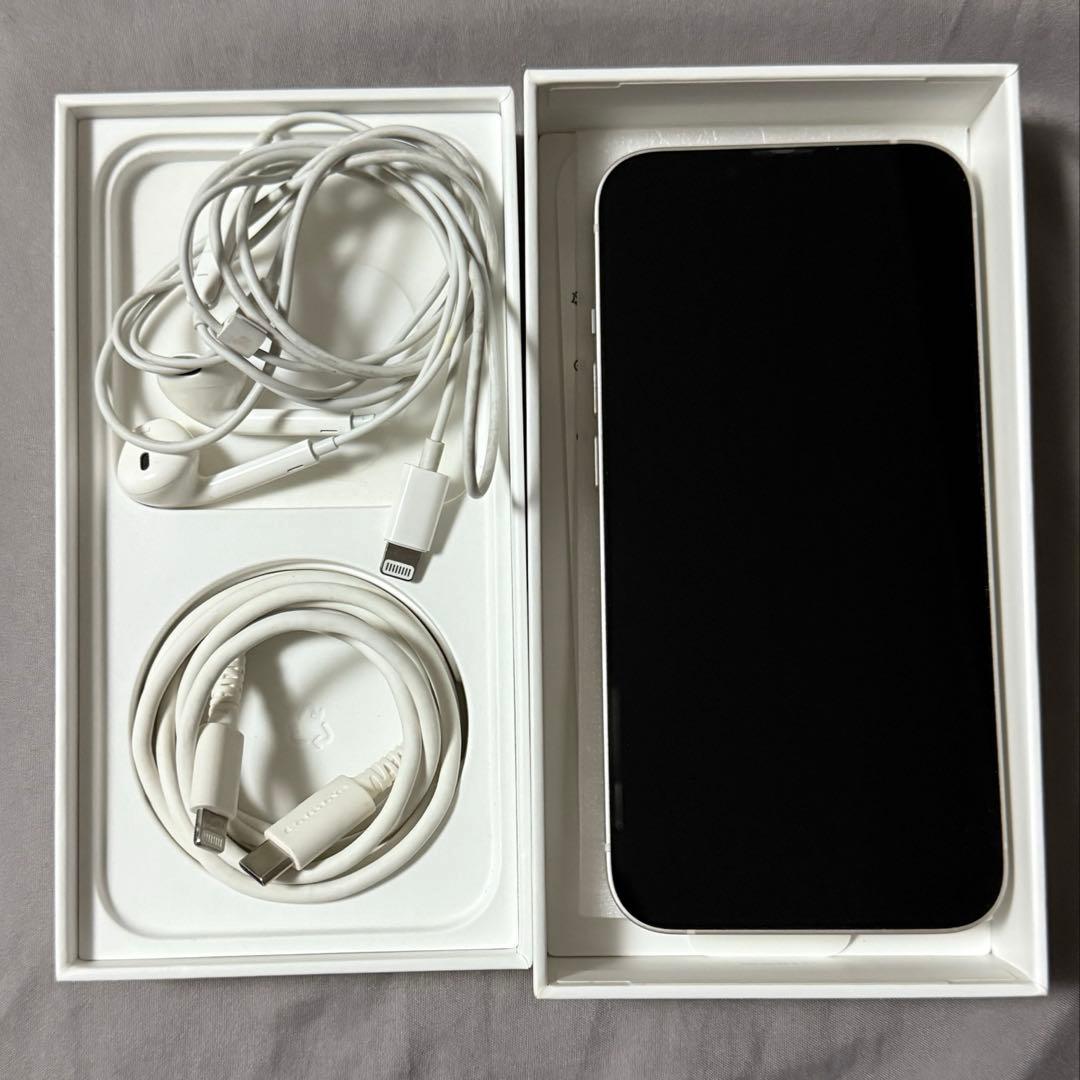 iPhone13 本体 スターライト SIMフリー