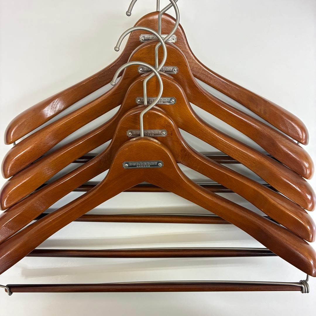 BURBERRY 木製ハンガー 5本セット