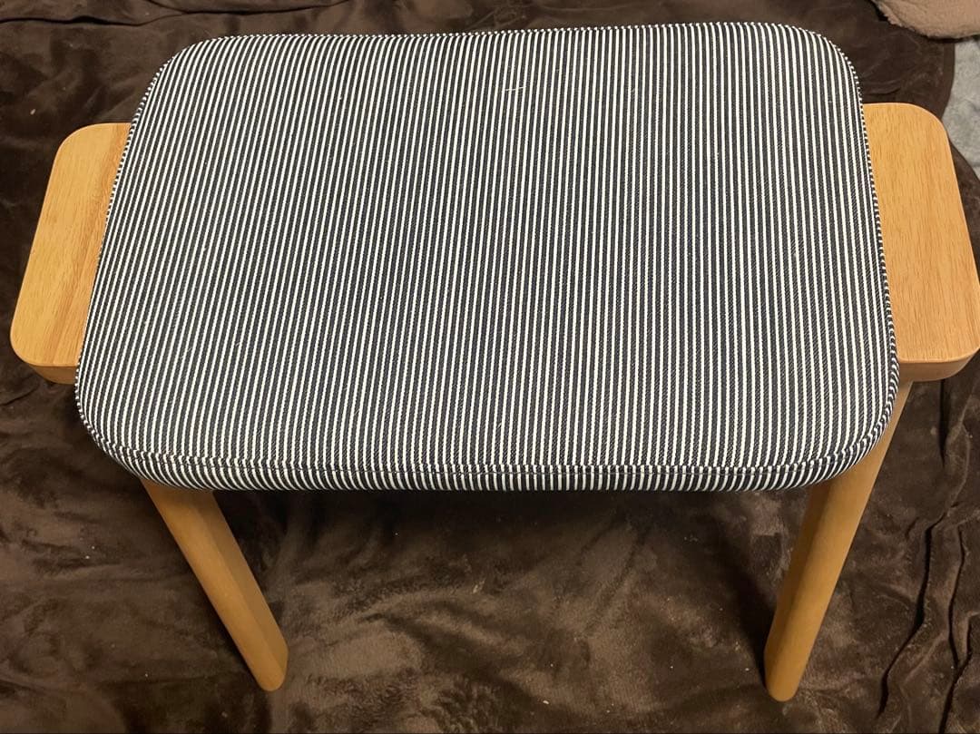 無印良品　残反を使ったスタッキングスツール　ヒッコリー