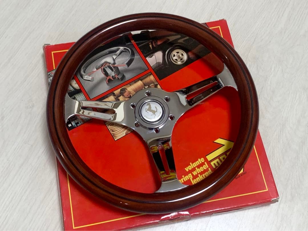 社外　ウッドステアリング　35π ホーンボタン付き　新品　未使用