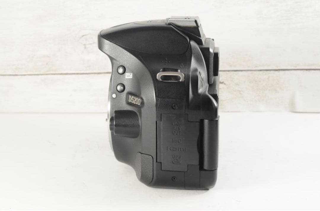 Nicon D5200 一眼レフ