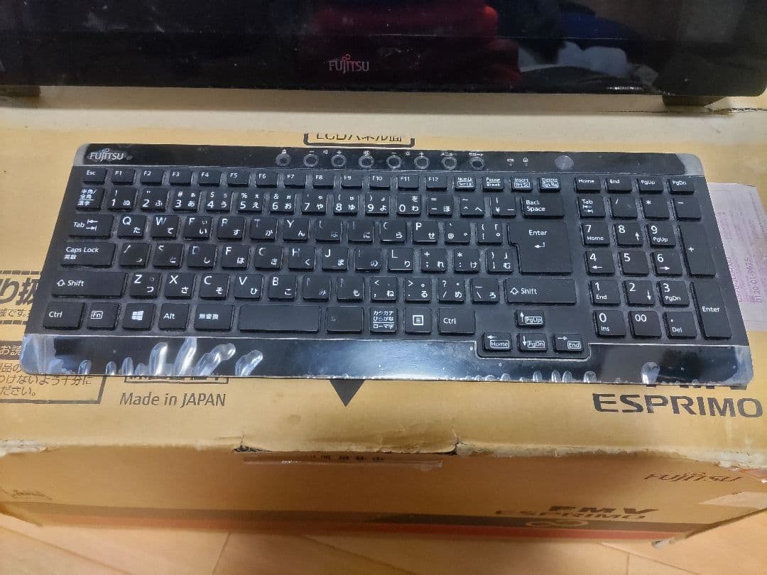 富士通　デスクトップパソコン　ESPRIMO WH77/M CORE i7