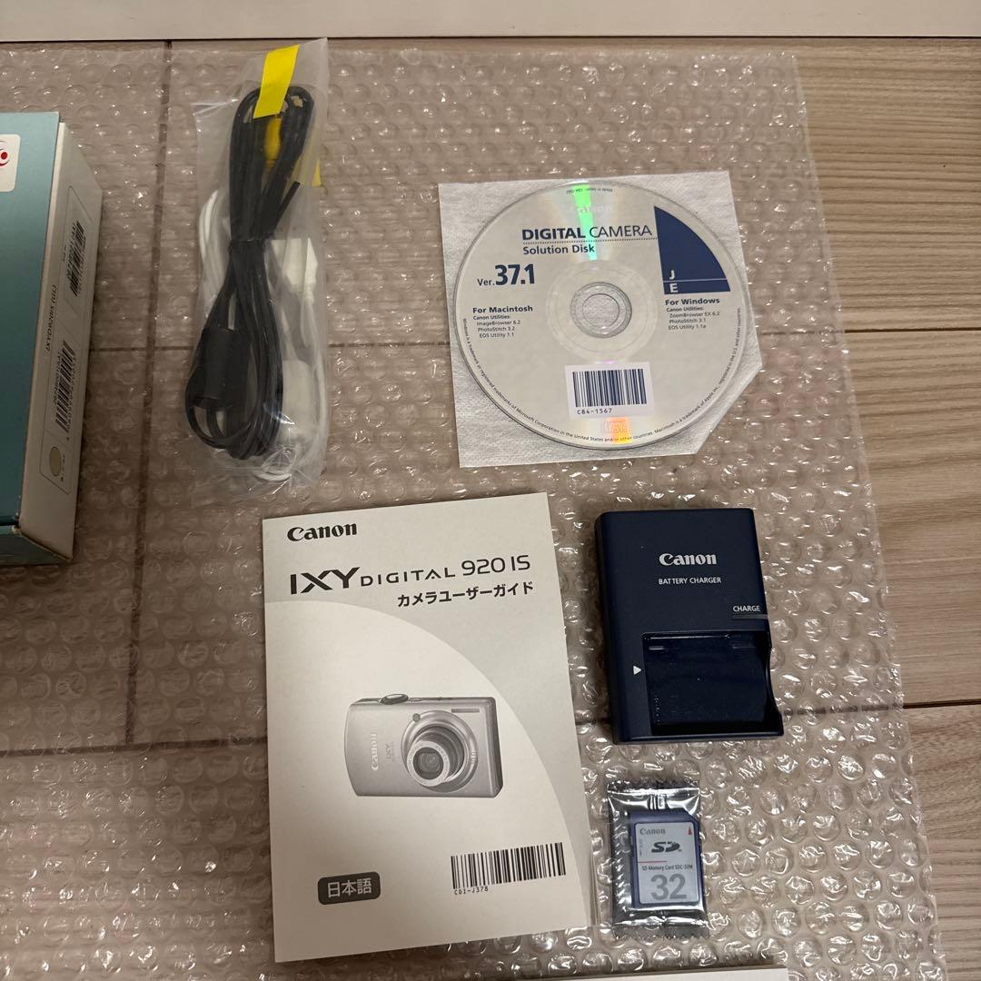 デジカメ　Canon IXY digital 920 IS