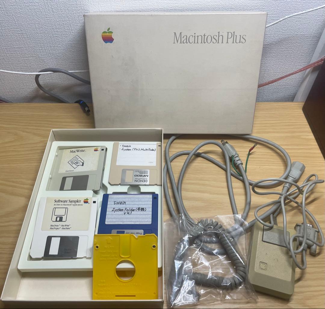 Apple Macintosh Plus 1Mb M0001A 箱付き