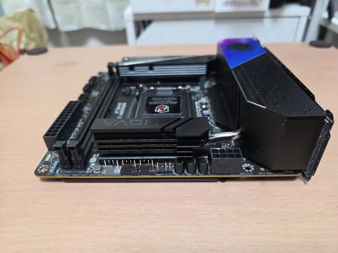 ASROCK マザーボード　Z890I NOVA WIFI