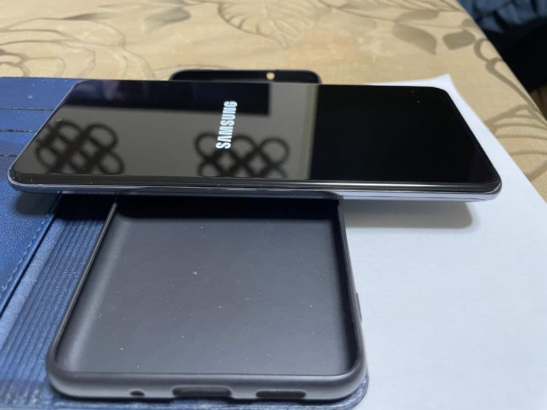 Samsung Galaxy S20 ブラック ケース付き