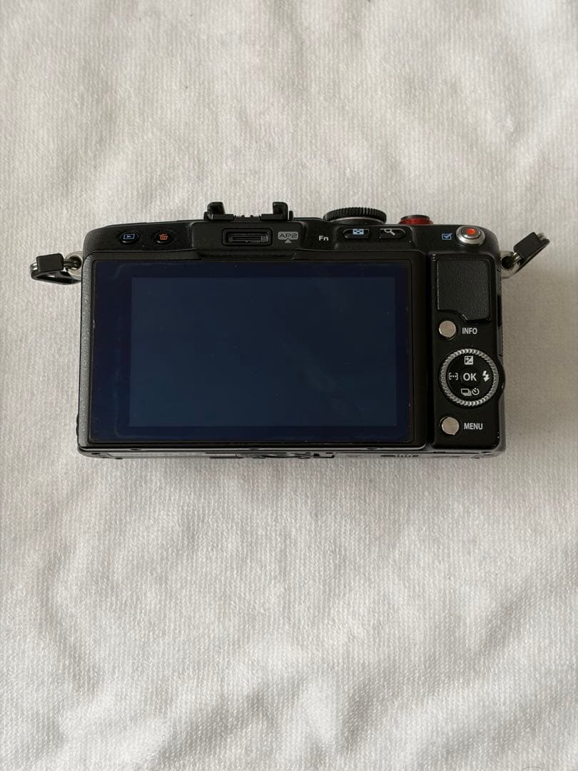 [ちゃんちゃんこ]OLYMPUS オリンパス PEN Lite E-PL6