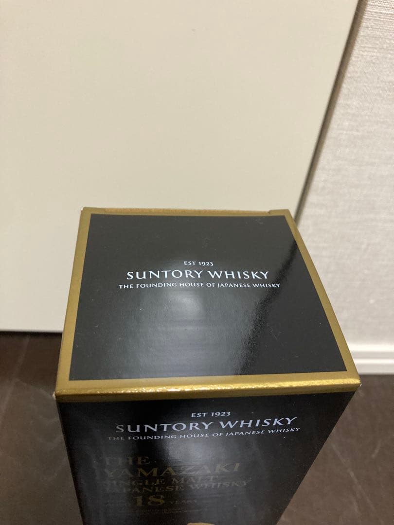 サントリー 山崎18年 カートン付 ウイスキー