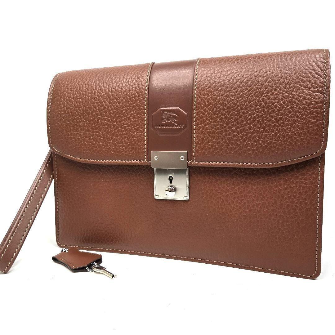 ほぼ未使用 BURBERRY クラッチバッグ 鍵完備 シボレザー