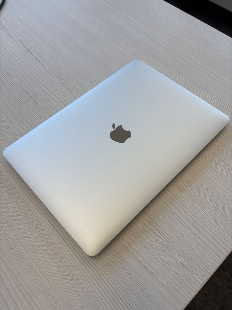 Apple MacBook Air シルバー/充電器付き