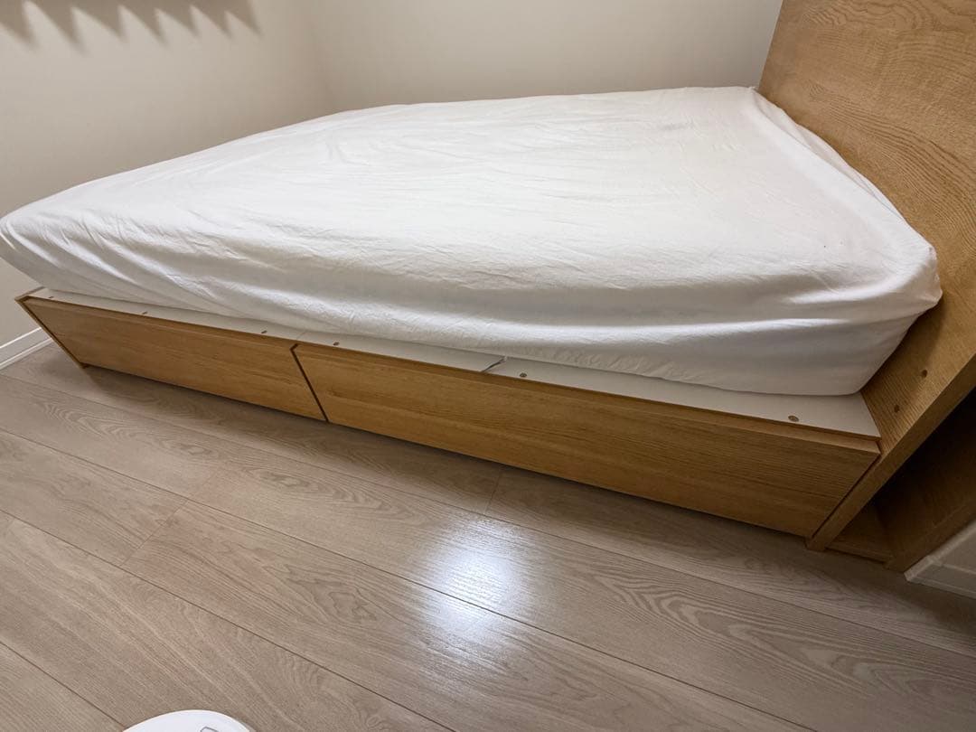 【クイーンサイズ】ニトリカイト3 引出し付き ベッドフレーム