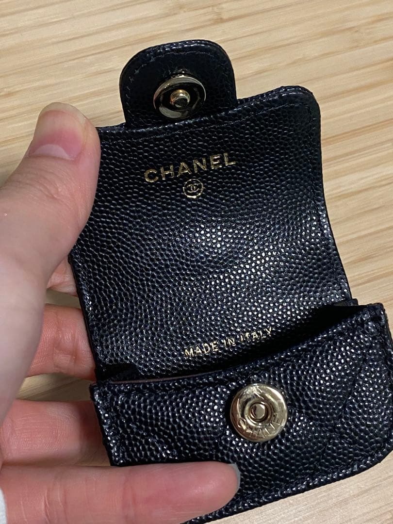 【チェーンなし】CHANEL AirPodsPro ケース　キャビアスキン　黒
