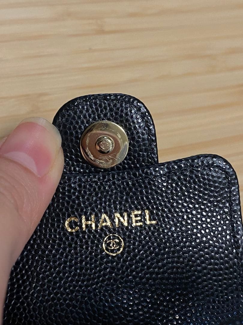 【チェーンなし】CHANEL AirPodsPro ケース　キャビアスキン　黒