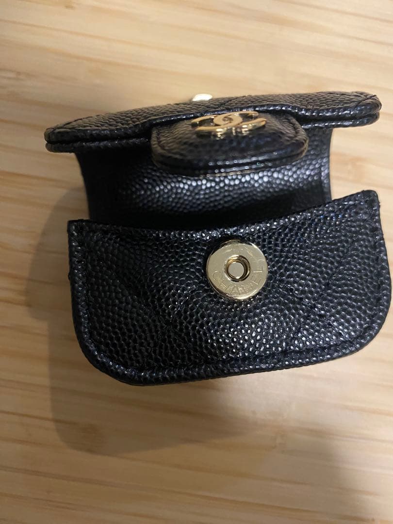 【チェーンなし】CHANEL AirPodsPro ケース　キャビアスキン　黒