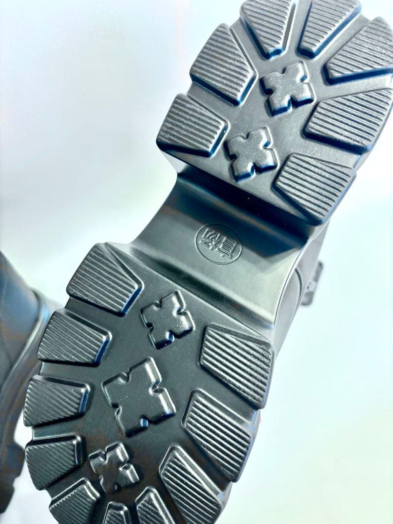 【美品】厚底ブーツ 22cmヒール ／ シークレットシューズ コスプレ用にも　黒