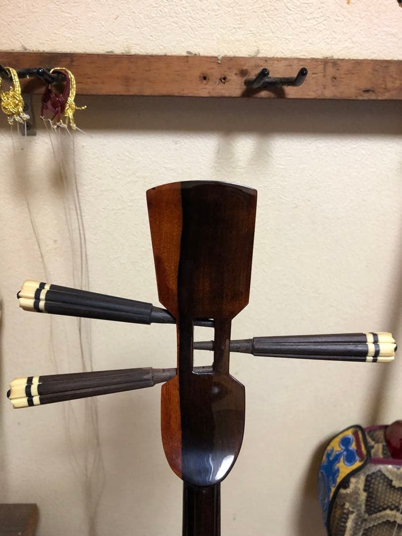 沖縄三線(へーばるー)