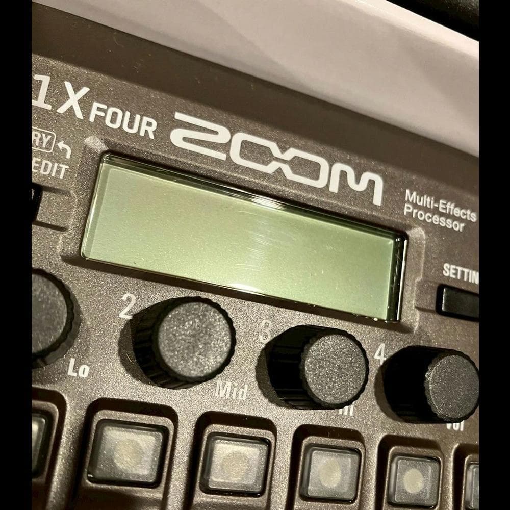 ZOOM A1XFOUR マルチエフェクトプロセッサー トランペットサックス用