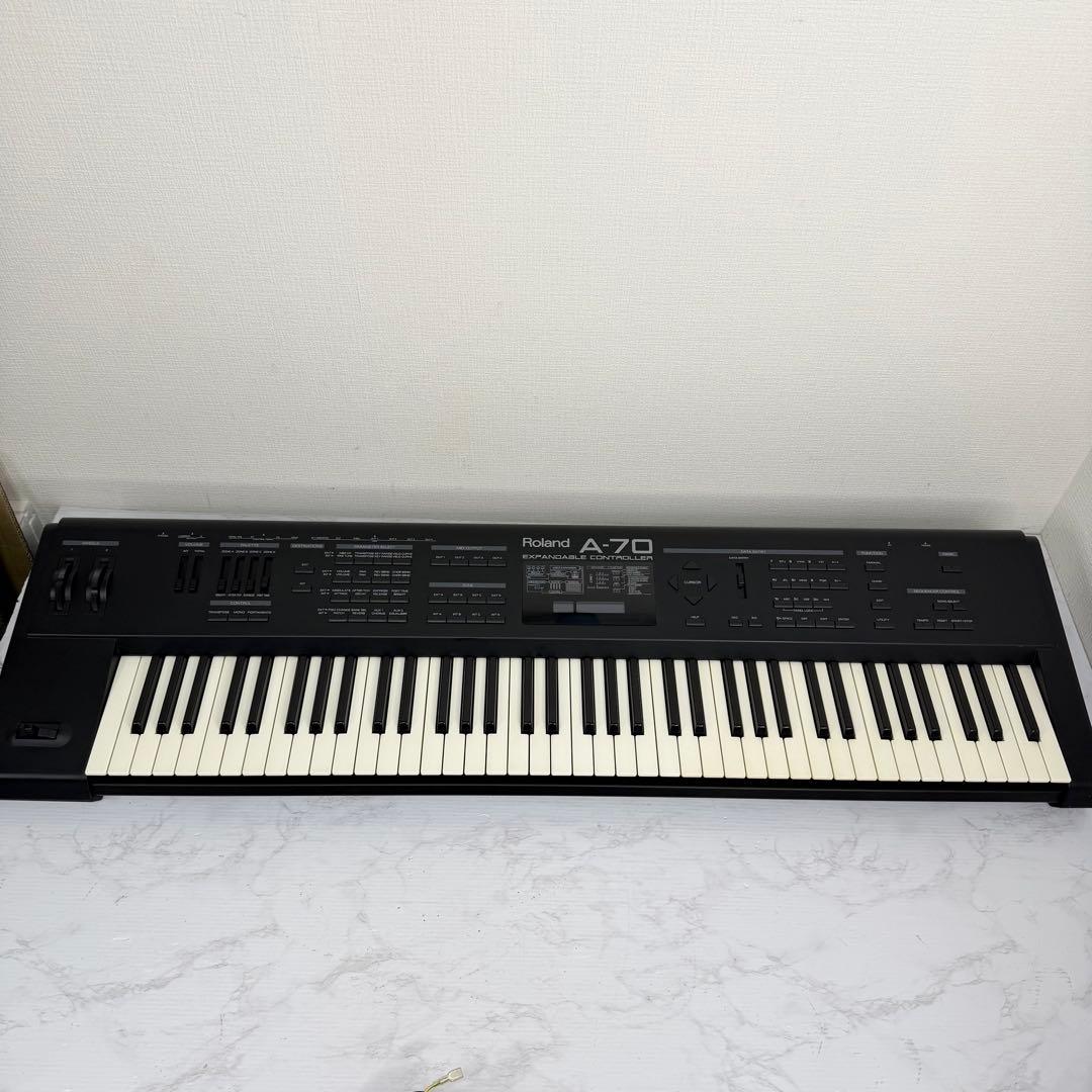 *チャラチャラネコ* 　Roland　A-70　MIDIキーボード