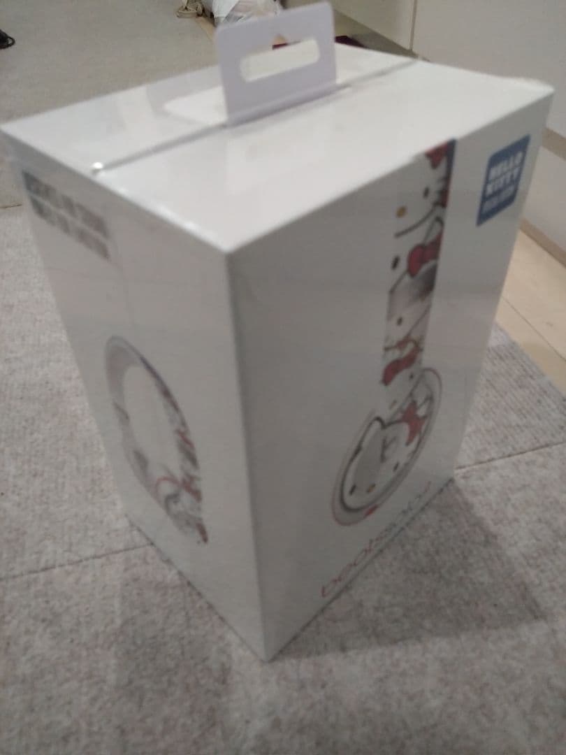 新品未開封　 Beats by Dr.Dre Solo2 Hello Kitty