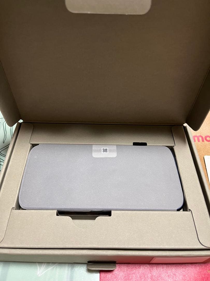 docomo らくらくスマートフォン F-53E ネイビー　ドコモ2/8購入新品