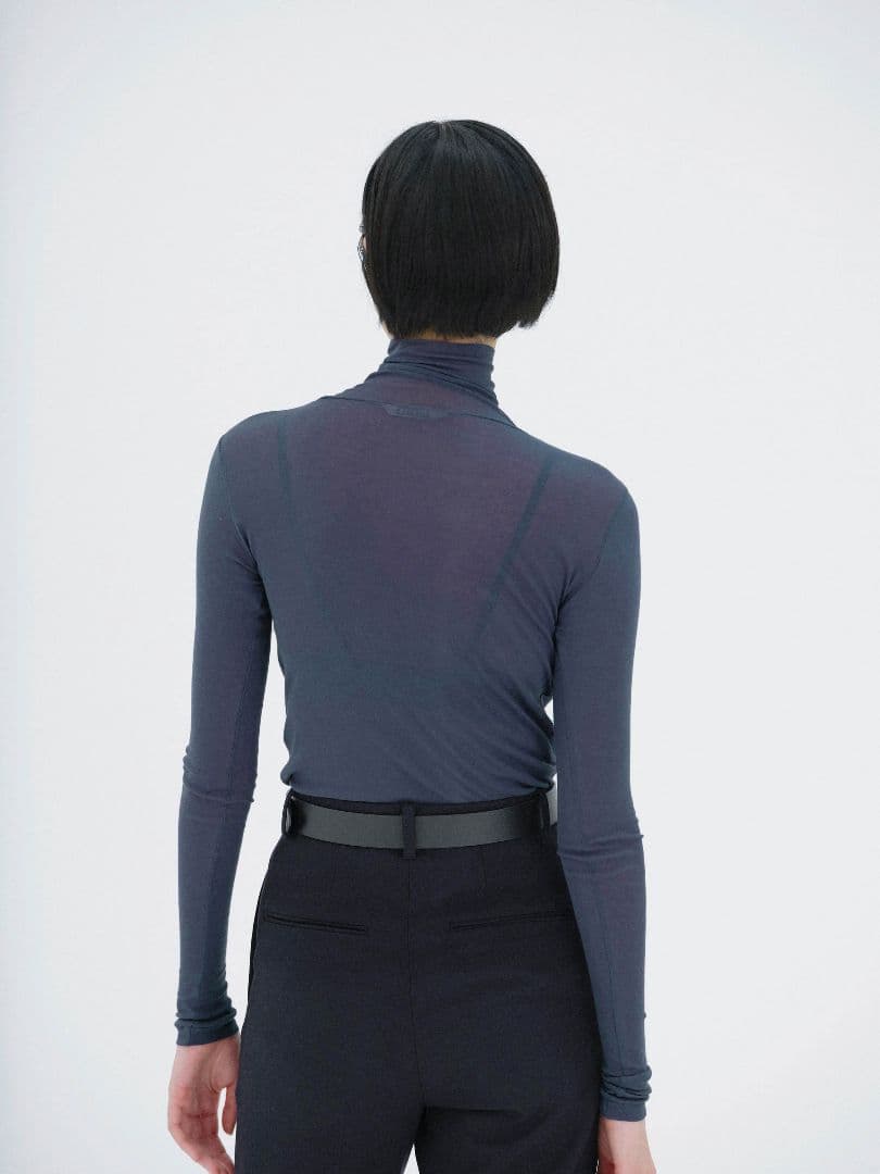 AURALEE SHEER RIB TURTLE 黒　2