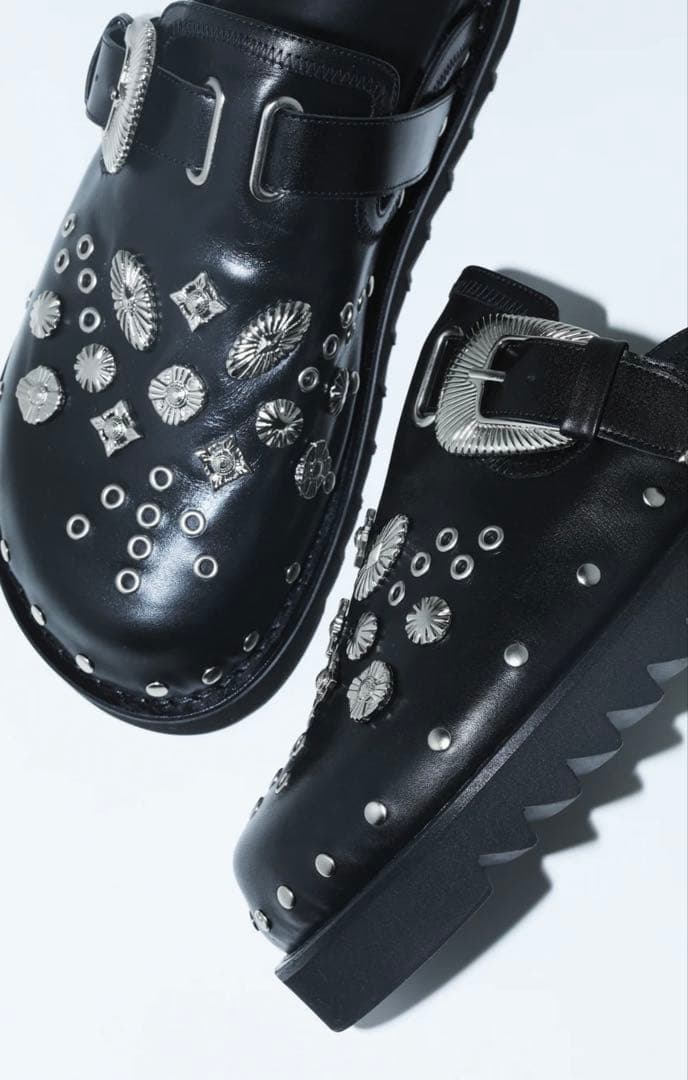 【43】TOGA VIRILIS SHOE EYELET L SABOT