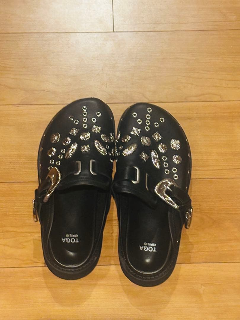 【43】TOGA VIRILIS SHOE EYELET L SABOT