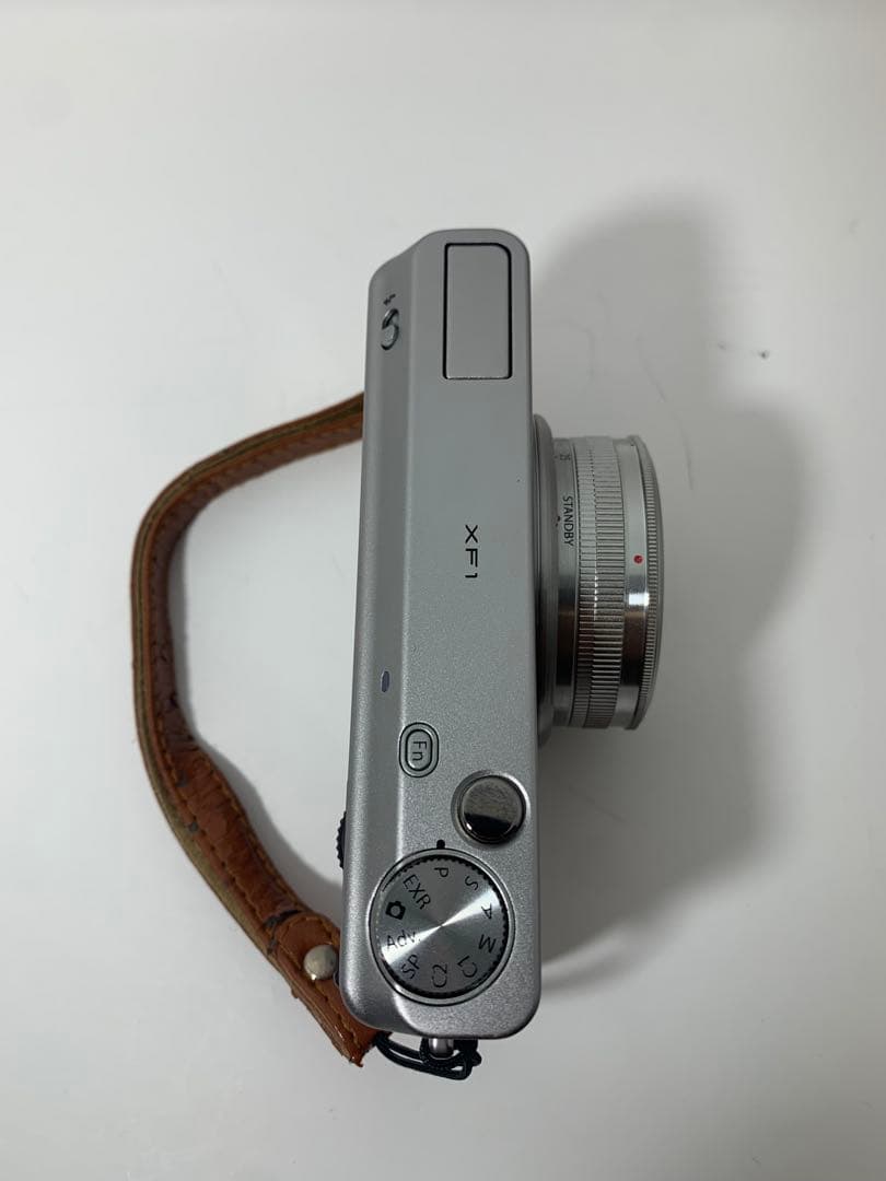 FUJIFILM X-F1 コンパクトデジタルカメラ(ジャンク品)