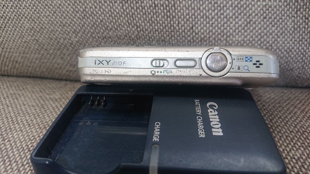 CanonデジカメIXY 210F PC1588