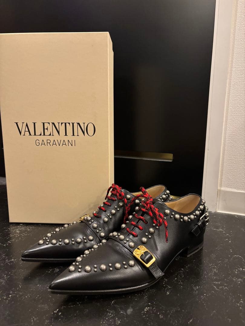 ファンファン　VALENTINO ミケーレ 2026SS スタッズシューズ