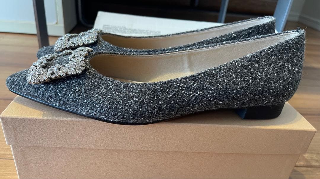 OHGA ビジュー付きフラットシューズ グレー