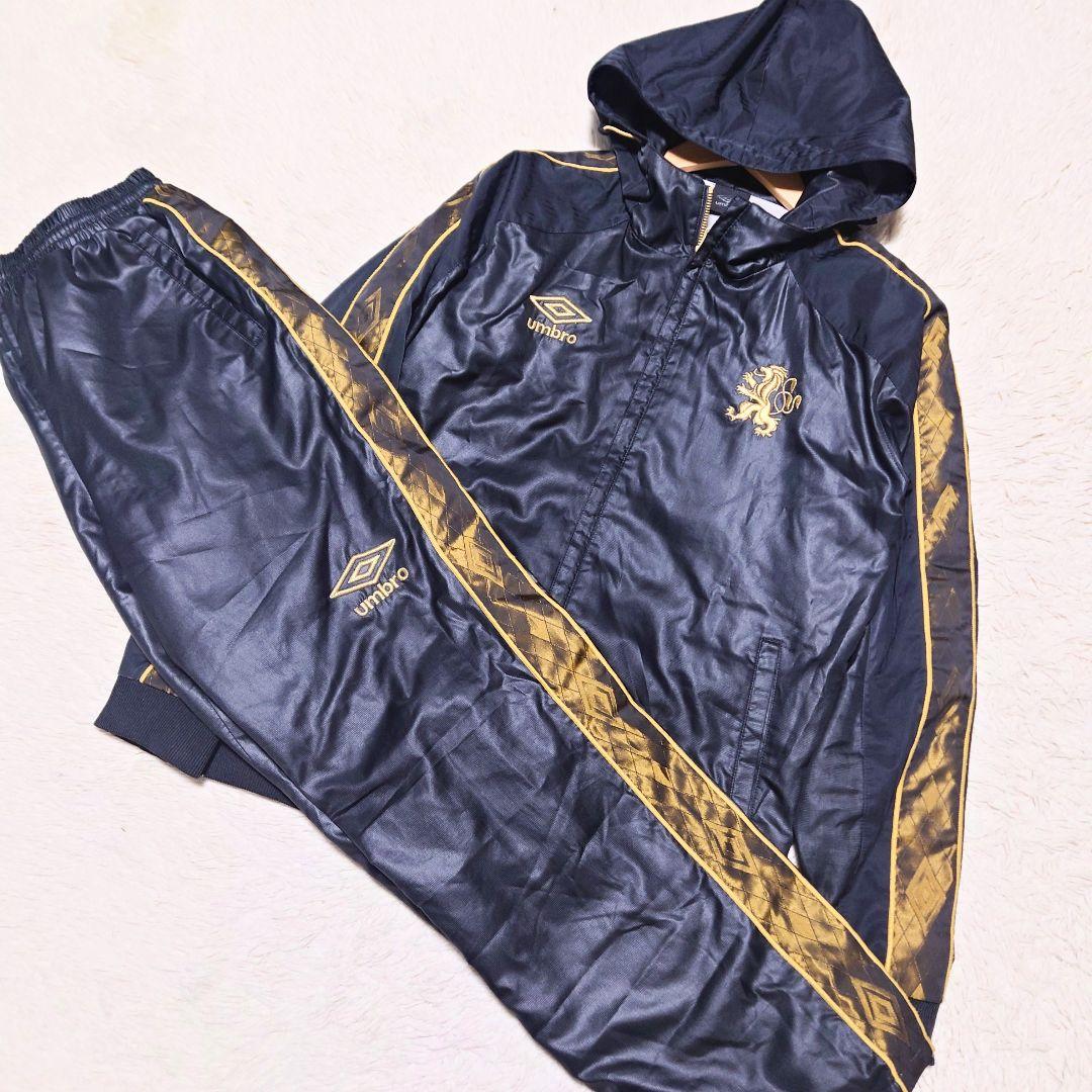 くり UMBRO アンブロ 中綿セットアップ ジャージ ブラック×ゴールド