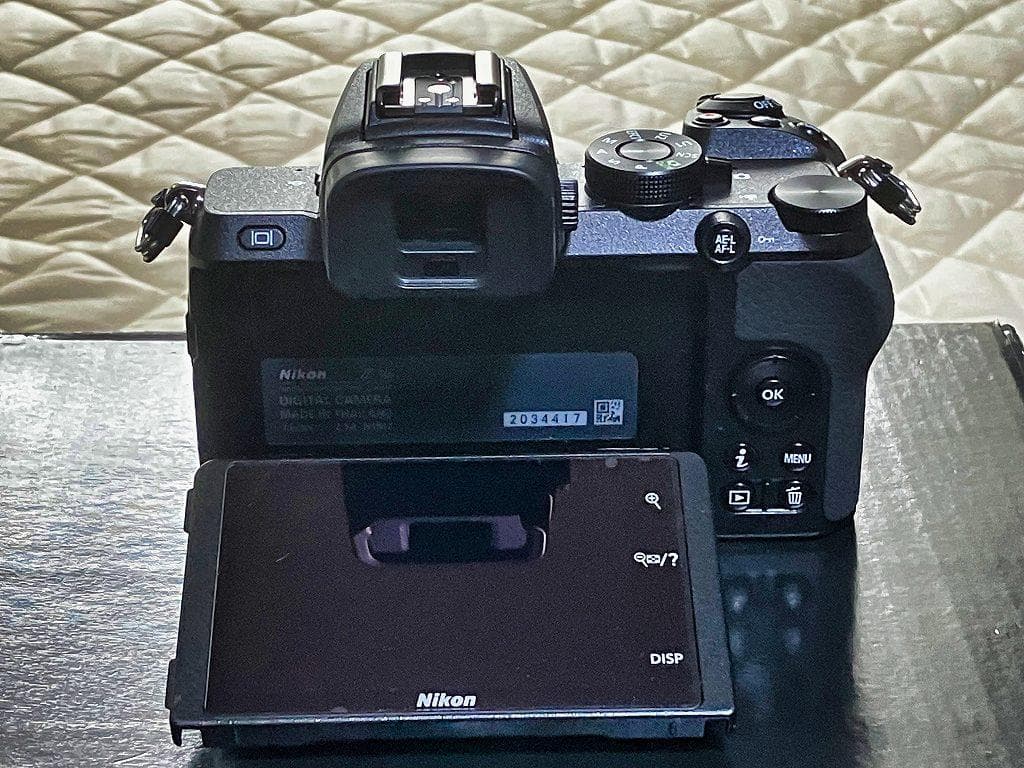 ★美品★Nikon Z50 ミラーレス一眼　ボディ