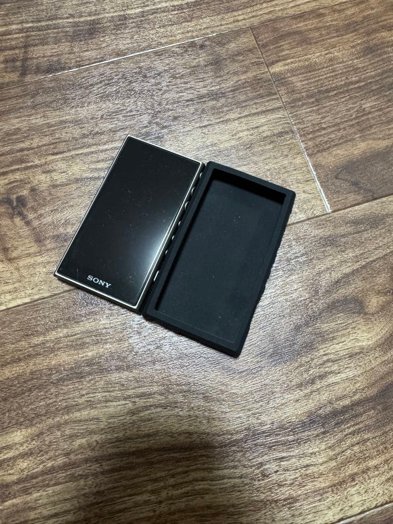 SONY NW-A100 カバー付き