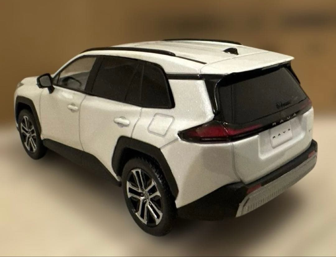 【新品未使用】トヨタ⭐︎カラーサンプルミニカー！新型RAV4⭐︎089ホワイト✨
