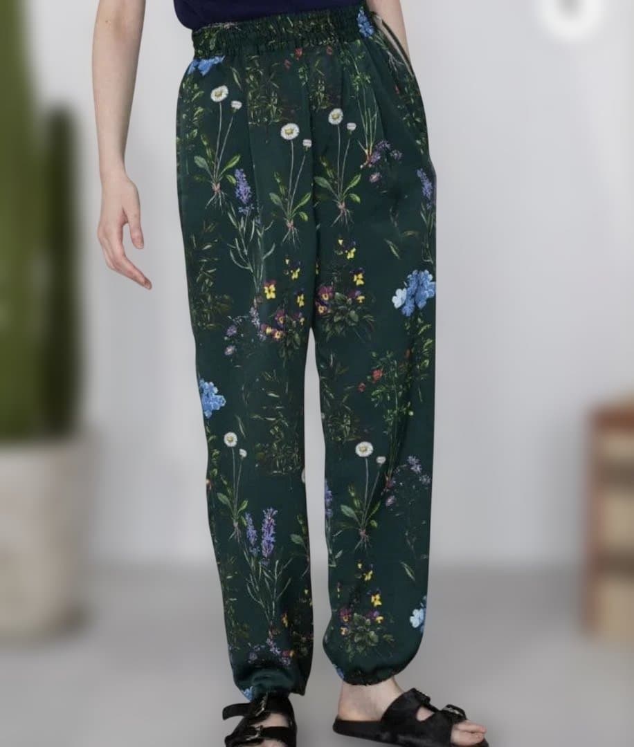 極美品 ティッカ TICCA フラワープリントパンツ 25SS ダークグリーン✨