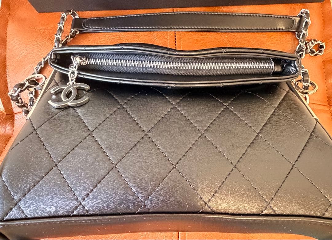 【入手困難・1点限り】キルティング チェーンバッグ ブラック希少ノベルティ 美品