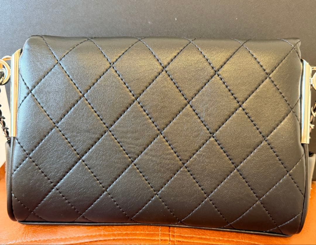 【入手困難・1点限り】キルティング チェーンバッグ ブラック希少ノベルティ 美品