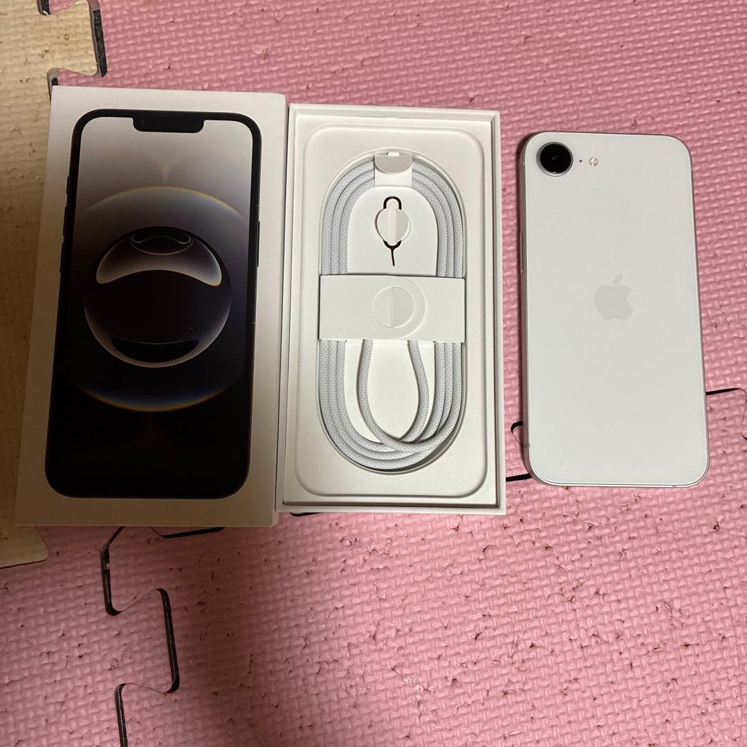 iPhone 16e ホワイト　128 SIMフリー　ホワイトのお箱