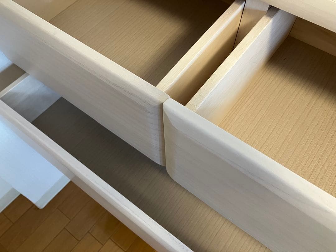 ローチェスト　日本製　洋服ダンス　ホワイトベージュ　美品