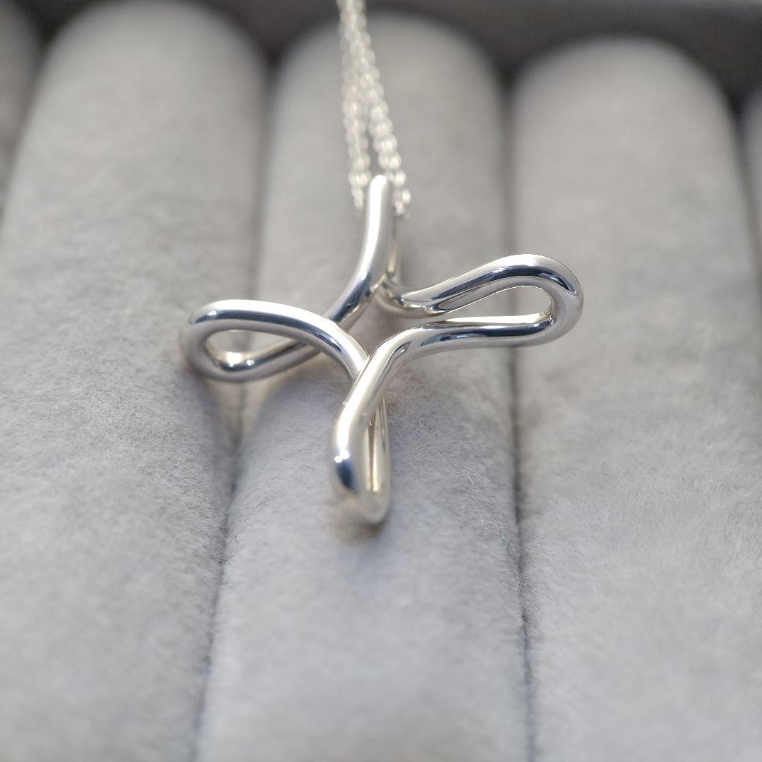 美品TIFFANY＆Co. ティファニークロスネックレス　インフィニティ 925