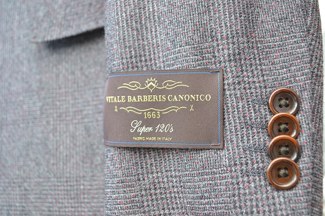 ONLY　ビジネススーツ　カノニコ生地　新品未使用・未裾上げ　サイズ44(s)