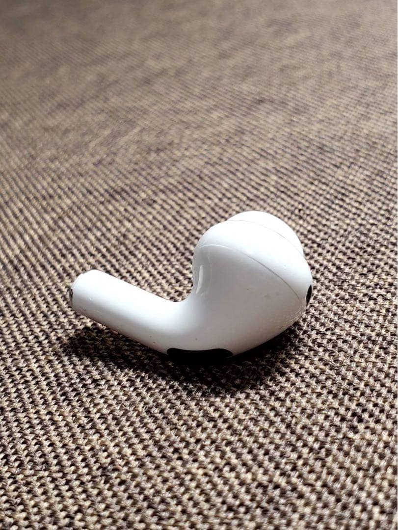 右耳 Apple AirPods Pro 第2世代 正規品 片耳632