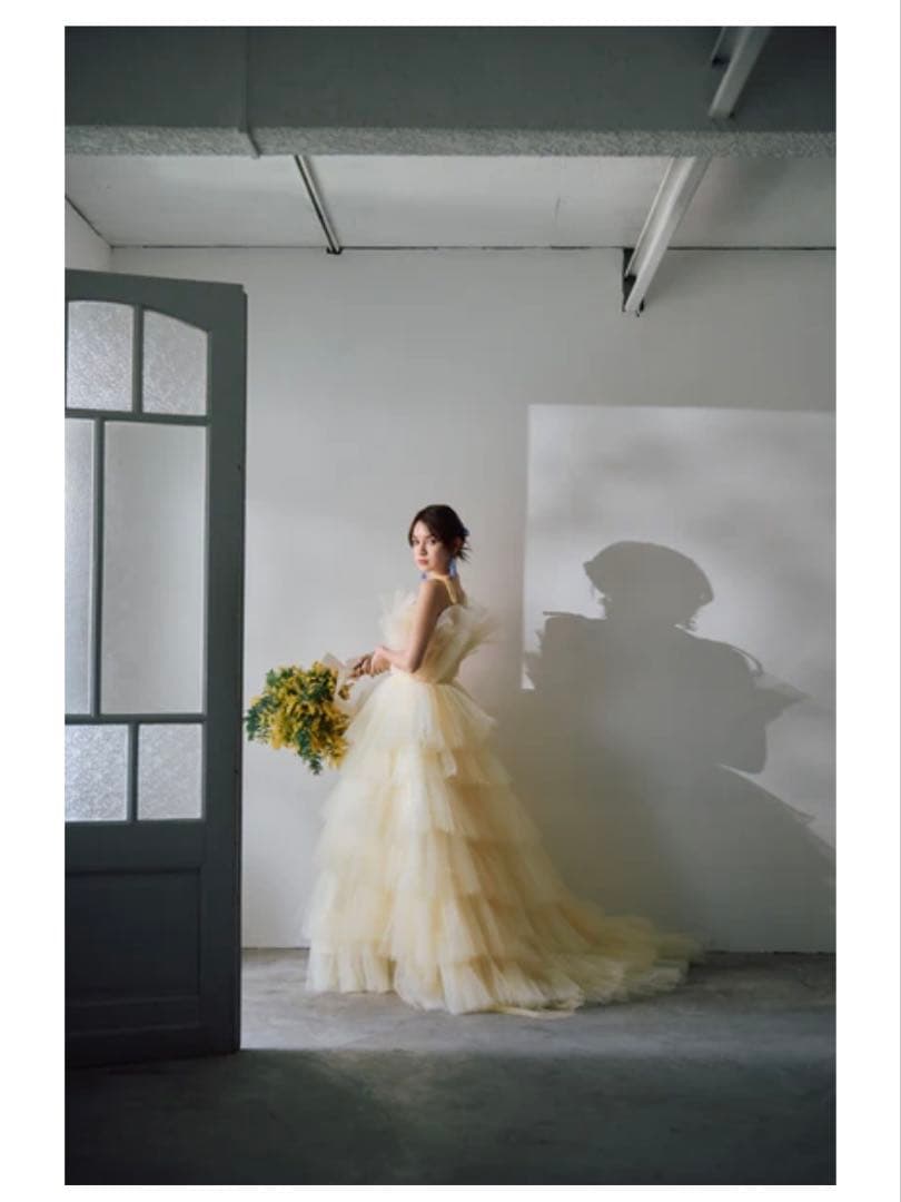 【SOLA】ドレスプロダクション　N02 リボンショルダーフリルドレス